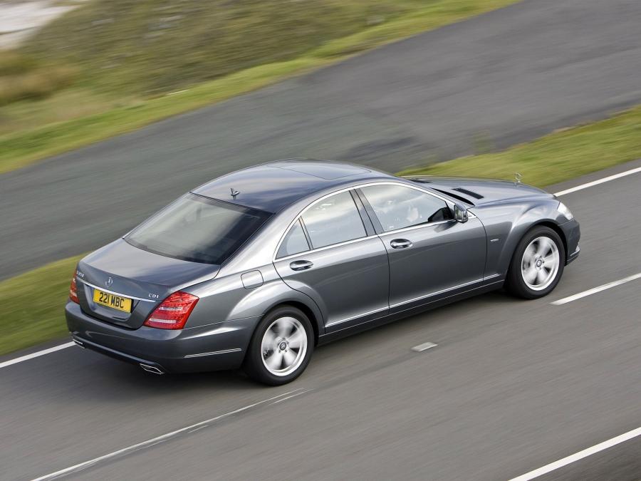  Mercedes-Benz S350 CDI 2009 года  (UK) (фото 9 из 17)